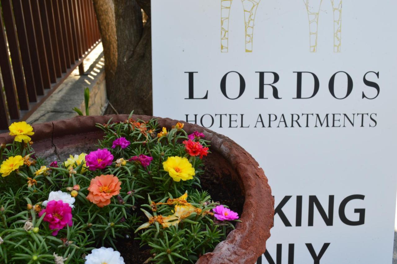 Lordos Hotel Apartments Nikosia Bagian luar foto